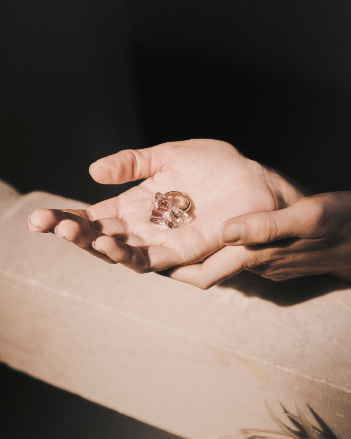 Meteore — Hand-Forged Crystal Ring, Gold