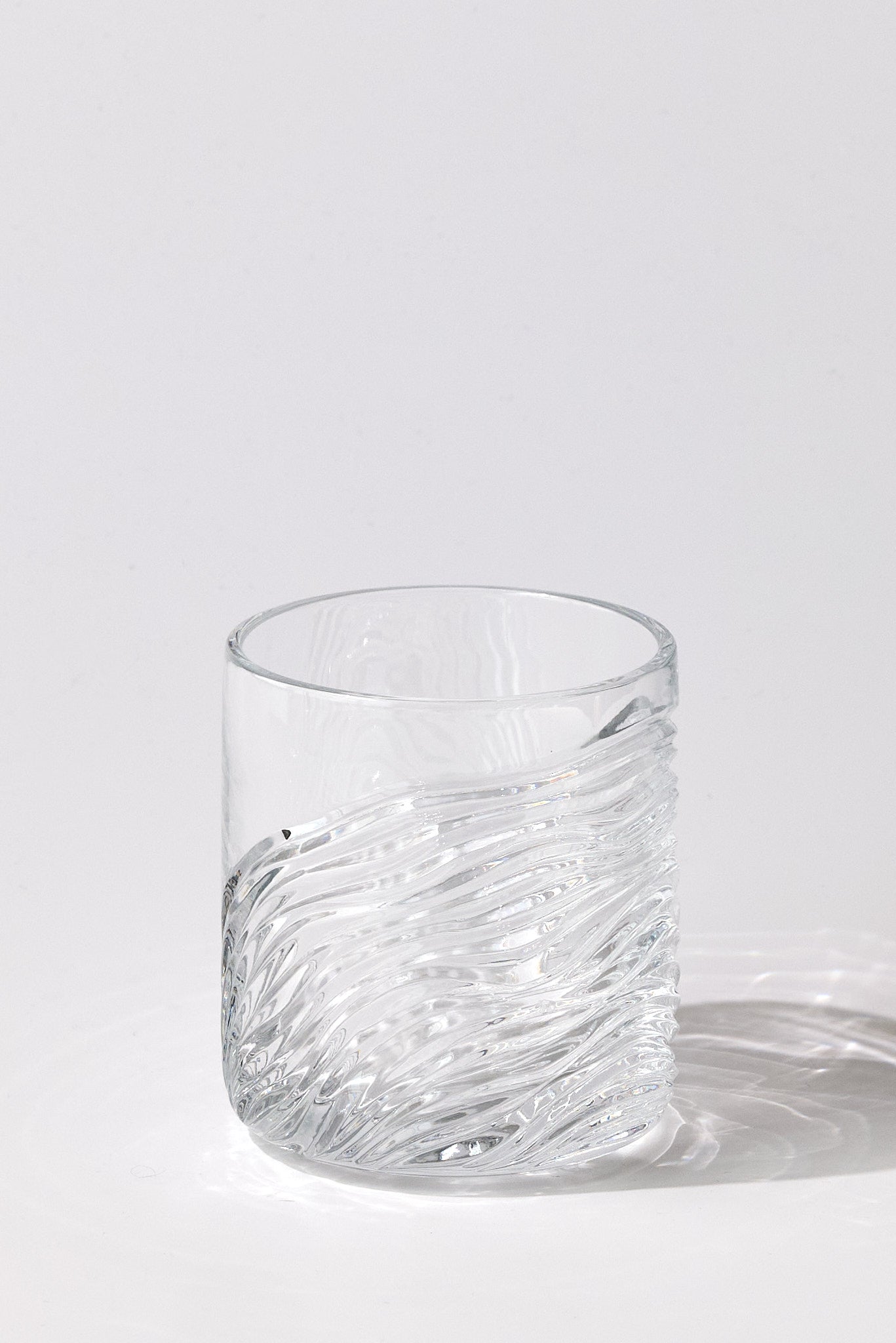 Zefiro Hand-Engraved Crystal Tumbler — Clear, Small