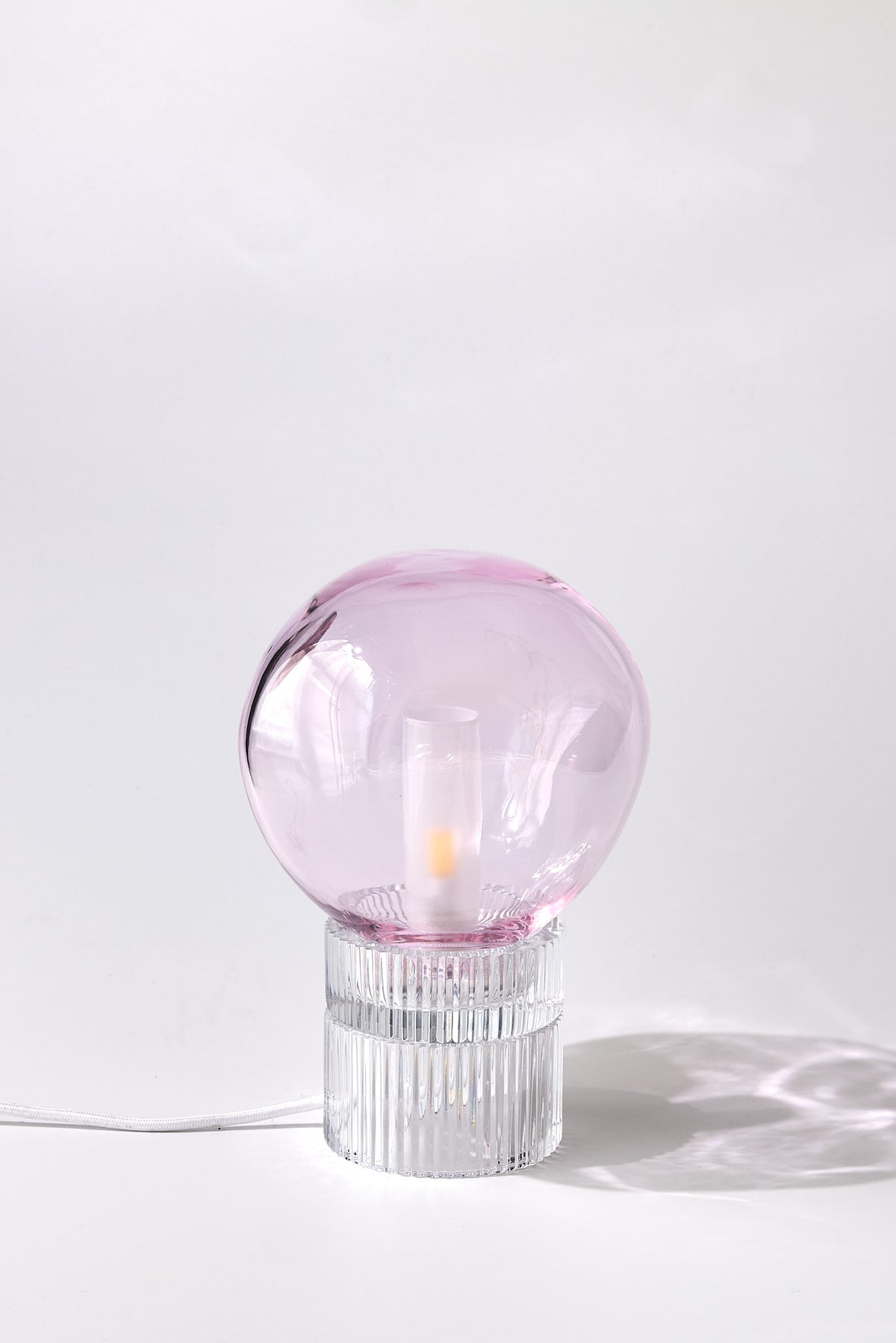 Tello Clear + Nuvola Pink — Crystal Table Lamp