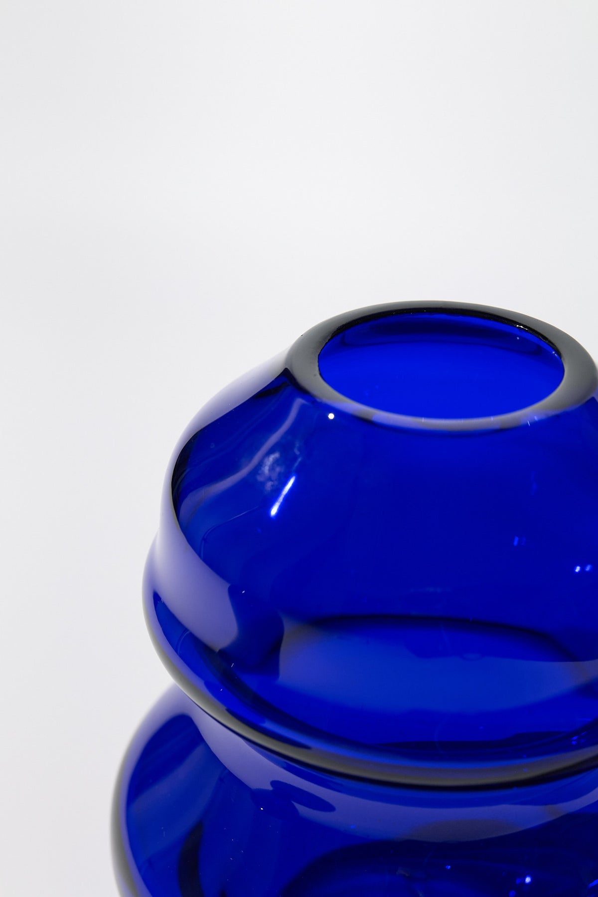 Palmaria — Vaso in Cristallo Soffiato a Mano, Due Pezzi Impilati, Cobalto
