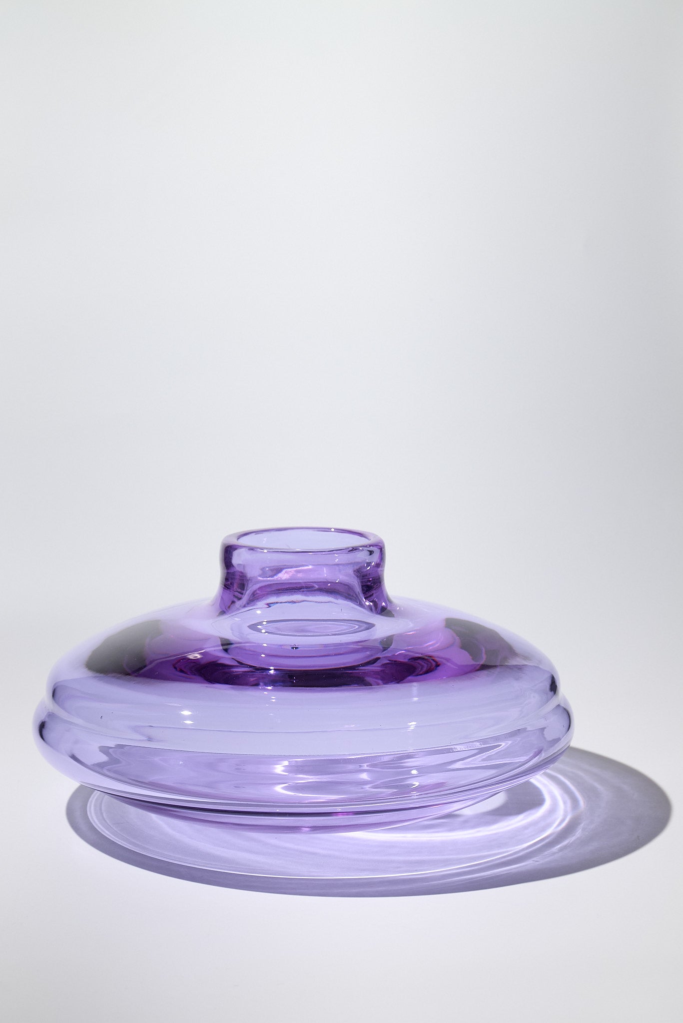 Venere — Vaso in Cristallo Soffiato a Mano, Lilla, Due Pezzi 