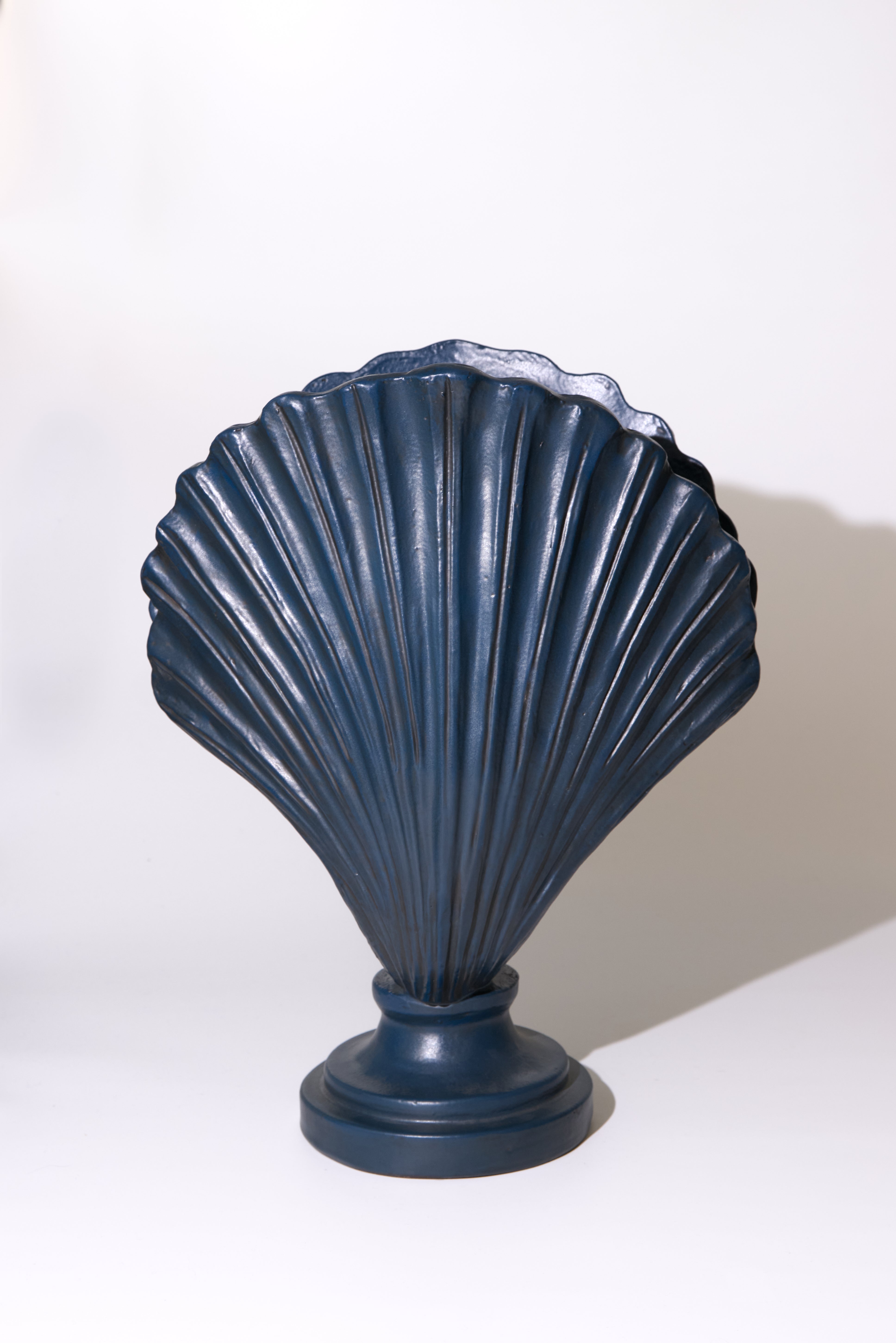 Ostrica — Hand-Modelled Tuscan Ceramic Sculpture