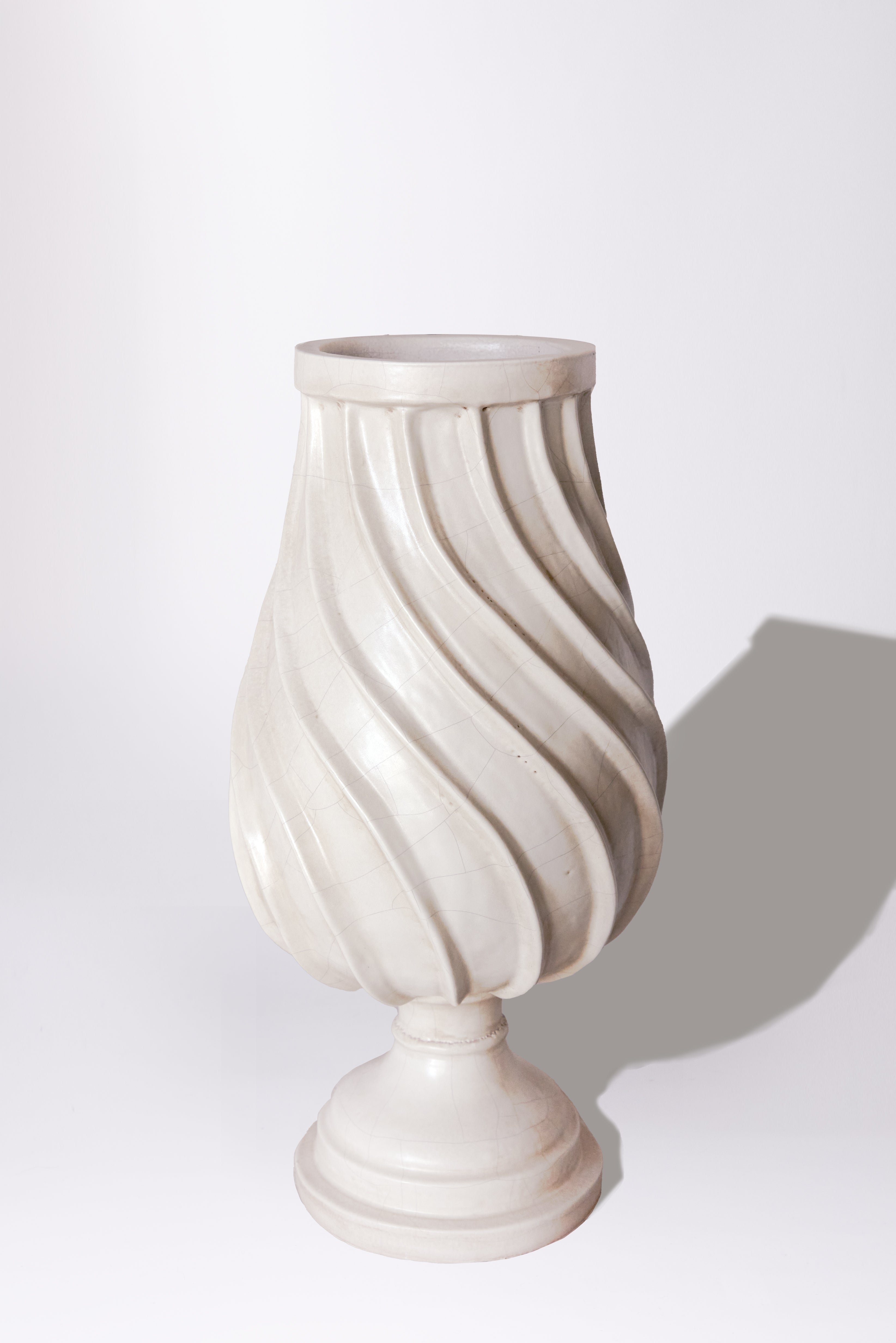 Anemone — Hand-Modelled Tuscan Ceramic Vase