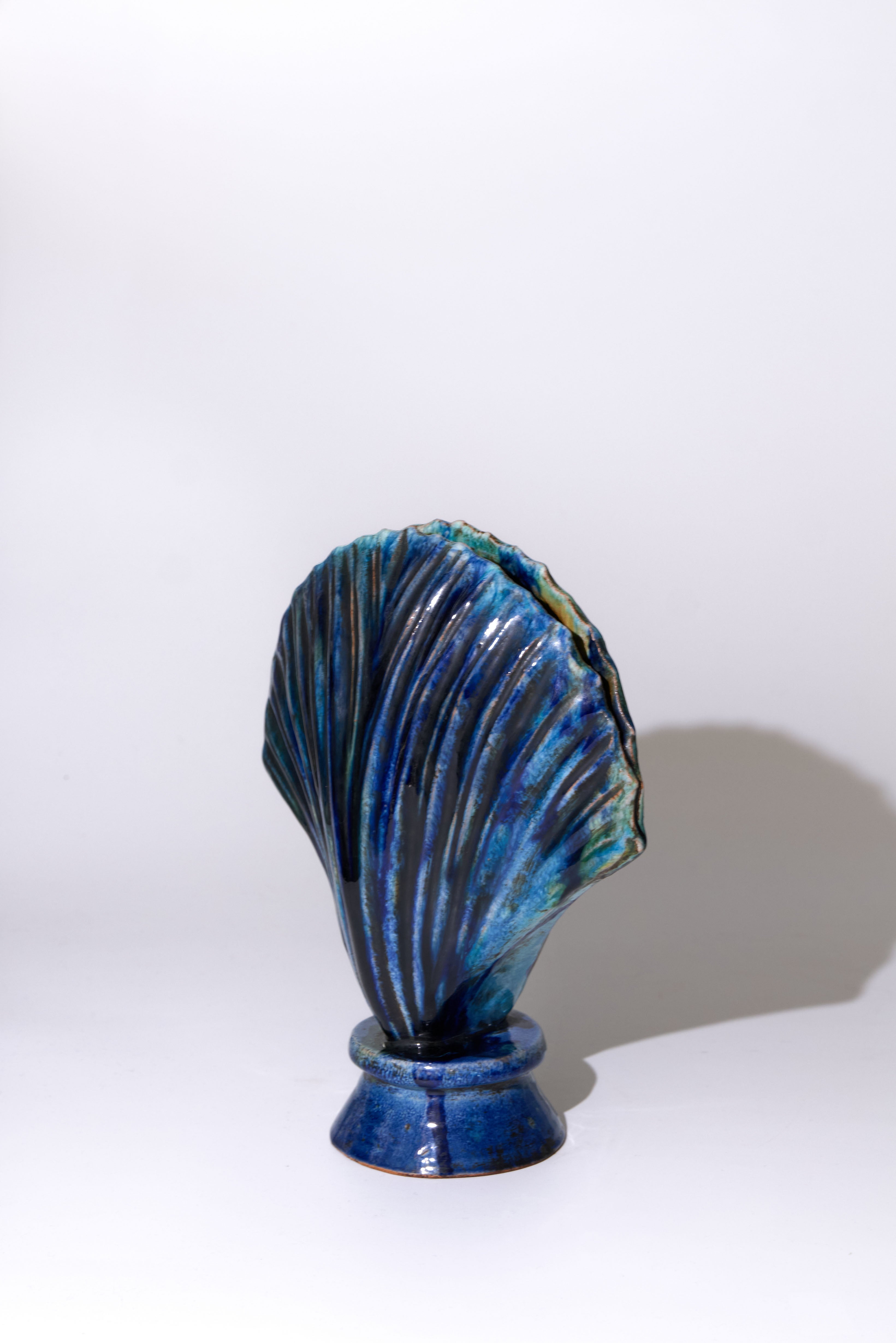 Mini Ostrica — Hand-Modelled Tuscan Ceramic Sculpture, Tide Blue Glazed
