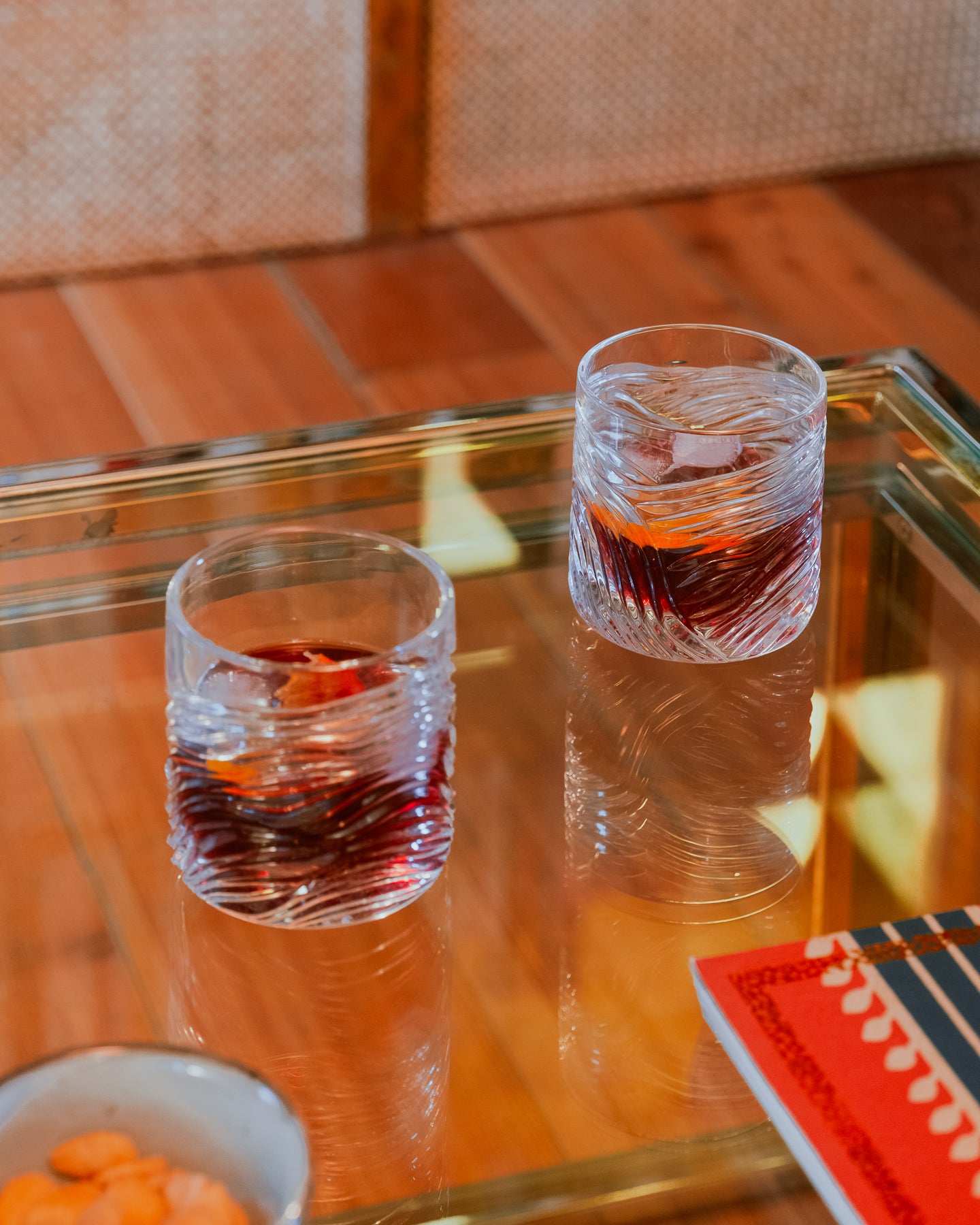 Grecale Hand-Engraved Crystal Glass — Clear, Large