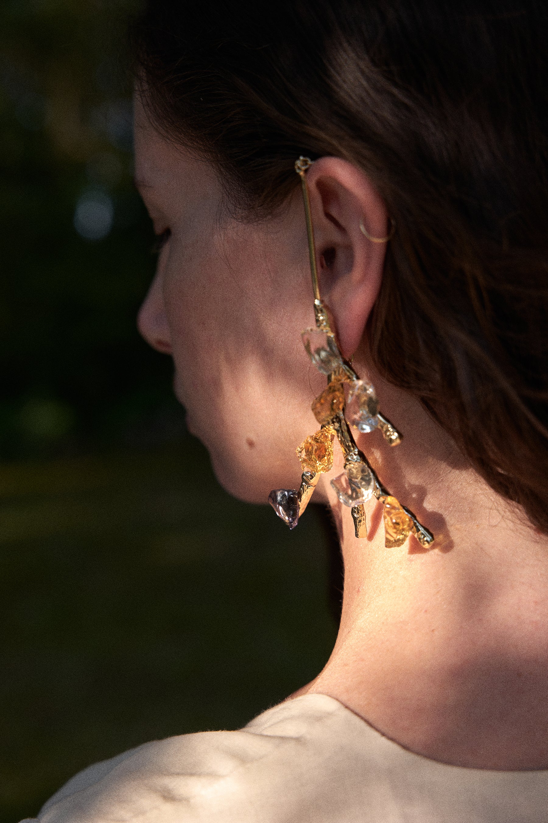 Orione — Ear Cuff in Cristallo Forgiato a Mano, Oro (singolo)