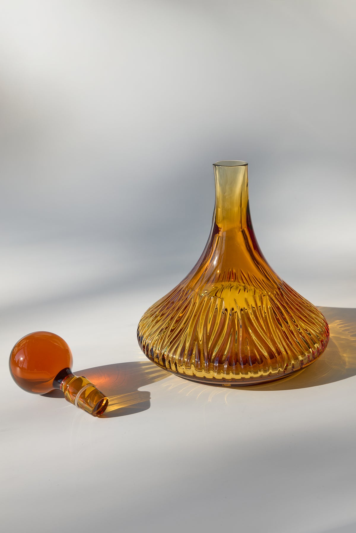Maestrale Hand-Engraved Crystal Decanter — Amber