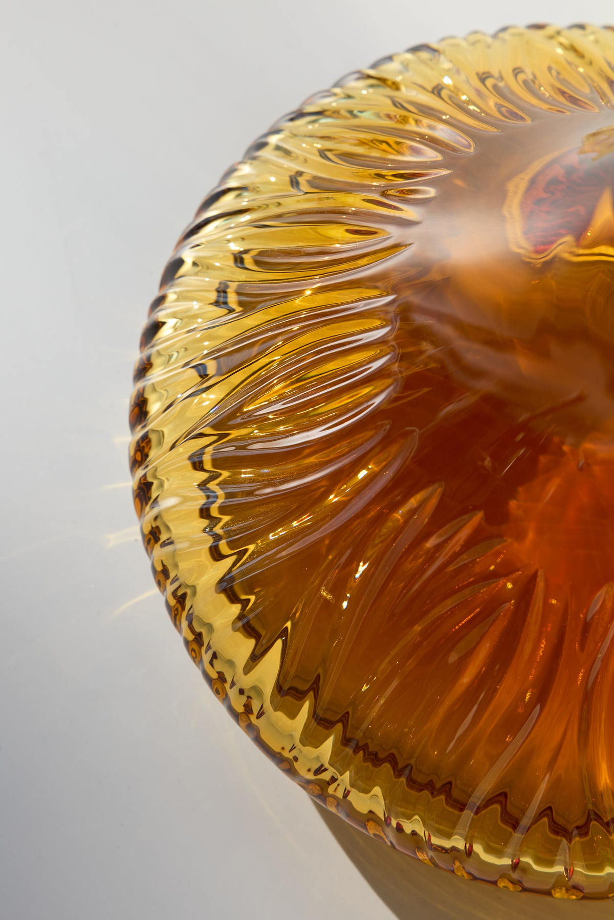 Maestrale Hand-Engraved Crystal Decanter — Amber