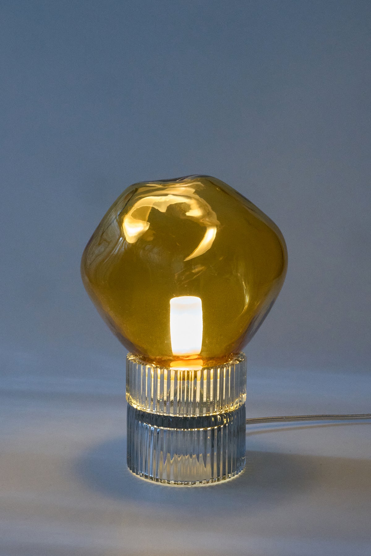 Tello Grey + Nuvola Amber — Lampada da Tavolo in Cristallo