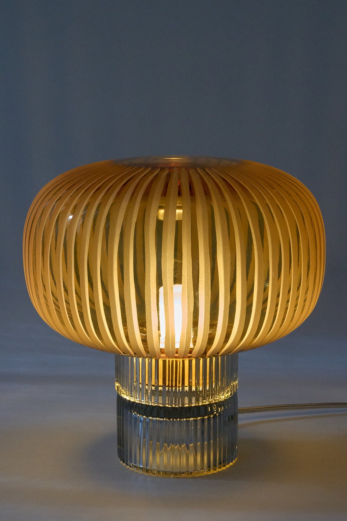 Tello Grey + Grande Amber — Lampada da Tavolo in Cristallo